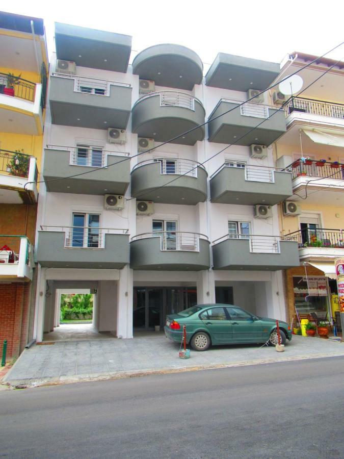 Aparthotel Artistic Rent & Nea Kallikrateia